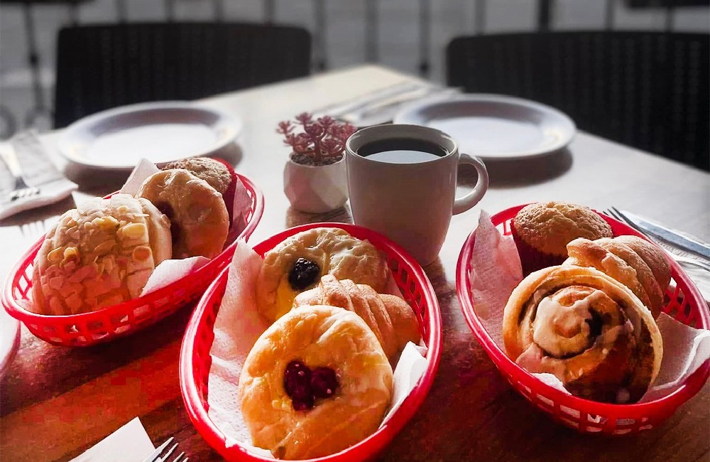 Victor’s Place Café Tacuba: sabor, vista y calidez frente a la Marina de Puerto Vallarta