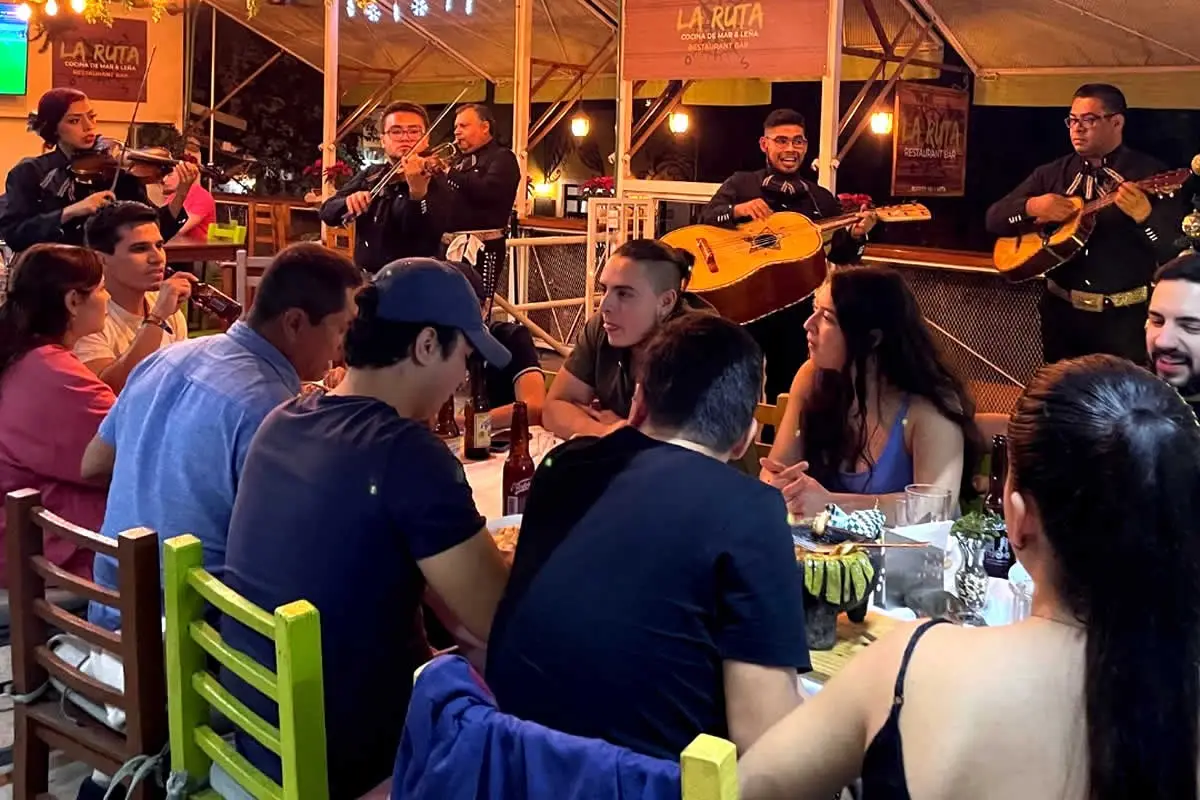 Descubre La Ruta: el restaurante-bar imperdible en la Zona Romántica de Puerto Vallarta