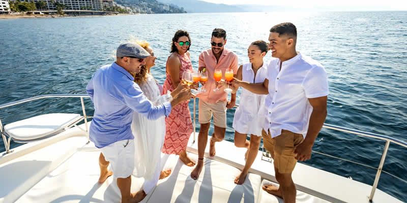 Luxury Sunset Sailing | Velero al Atardecer en Puerto Vallarta